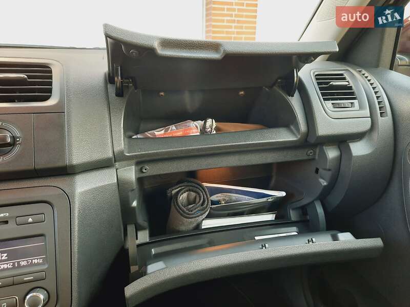 Универсал Skoda Fabia 2011 в Житомире