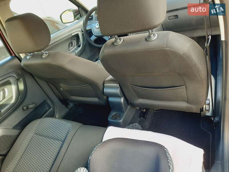 Универсал Skoda Fabia 2011 в Житомире