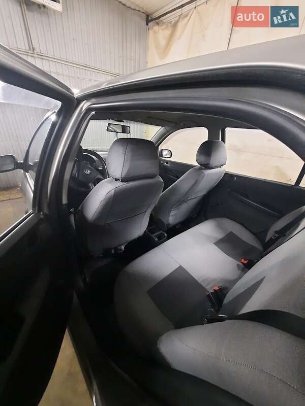 Хэтчбек Skoda Fabia 2007 в Киеве фото 5 Хэтчбек Skoda Fabia 2007 в Киеве