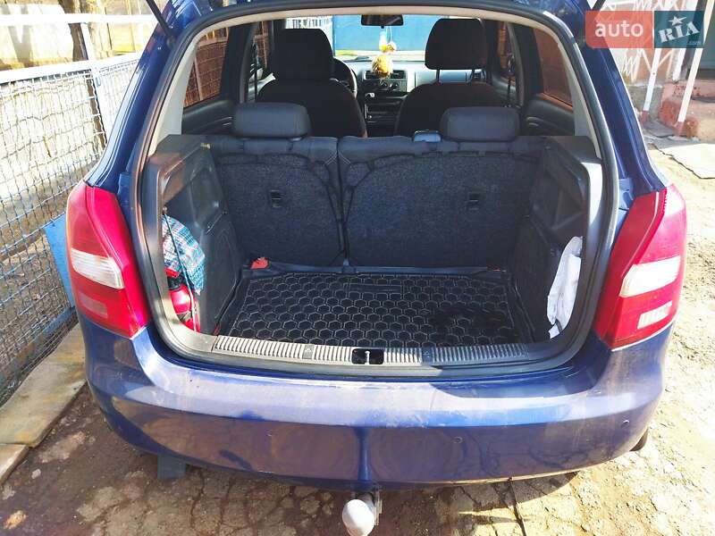 Хетчбек Skoda Fabia 2014 в Кропивницькому