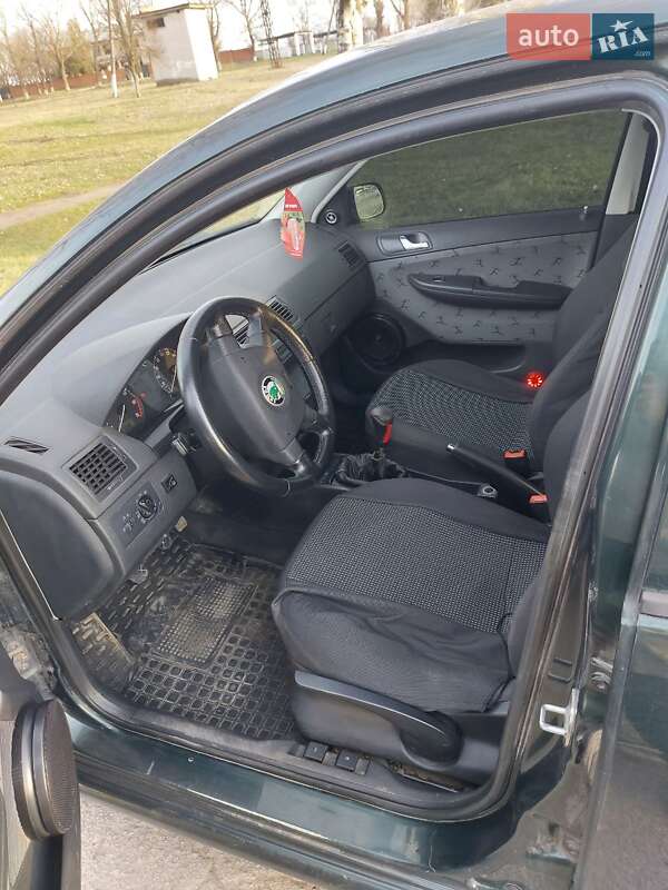 Хэтчбек Skoda Fabia 2002 в Кривом Роге фото 3 Хэтчбек Skoda Fabia 2002 в Кривом Роге