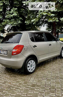 Хэтчбек Skoda Fabia 2012 в Кропивницком