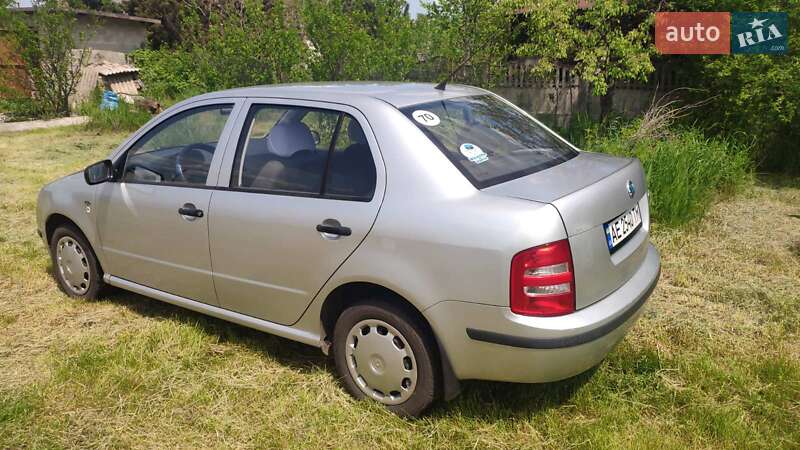 Седан Skoda Fabia 2003 в Кривому Розі