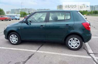 Хэтчбек Skoda Fabia 2013 в 