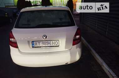 Хэтчбек Skoda Fabia 2012 в 