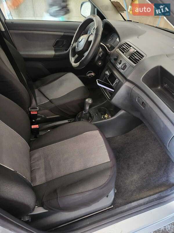 Хэтчбек Skoda Fabia 2010 в Тячеве