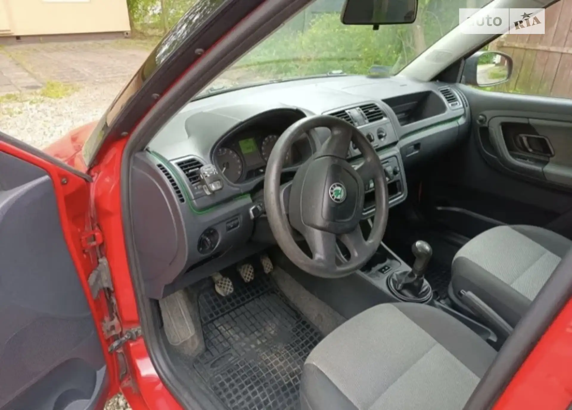 2012 Skoda Fabia - мініатюра 2