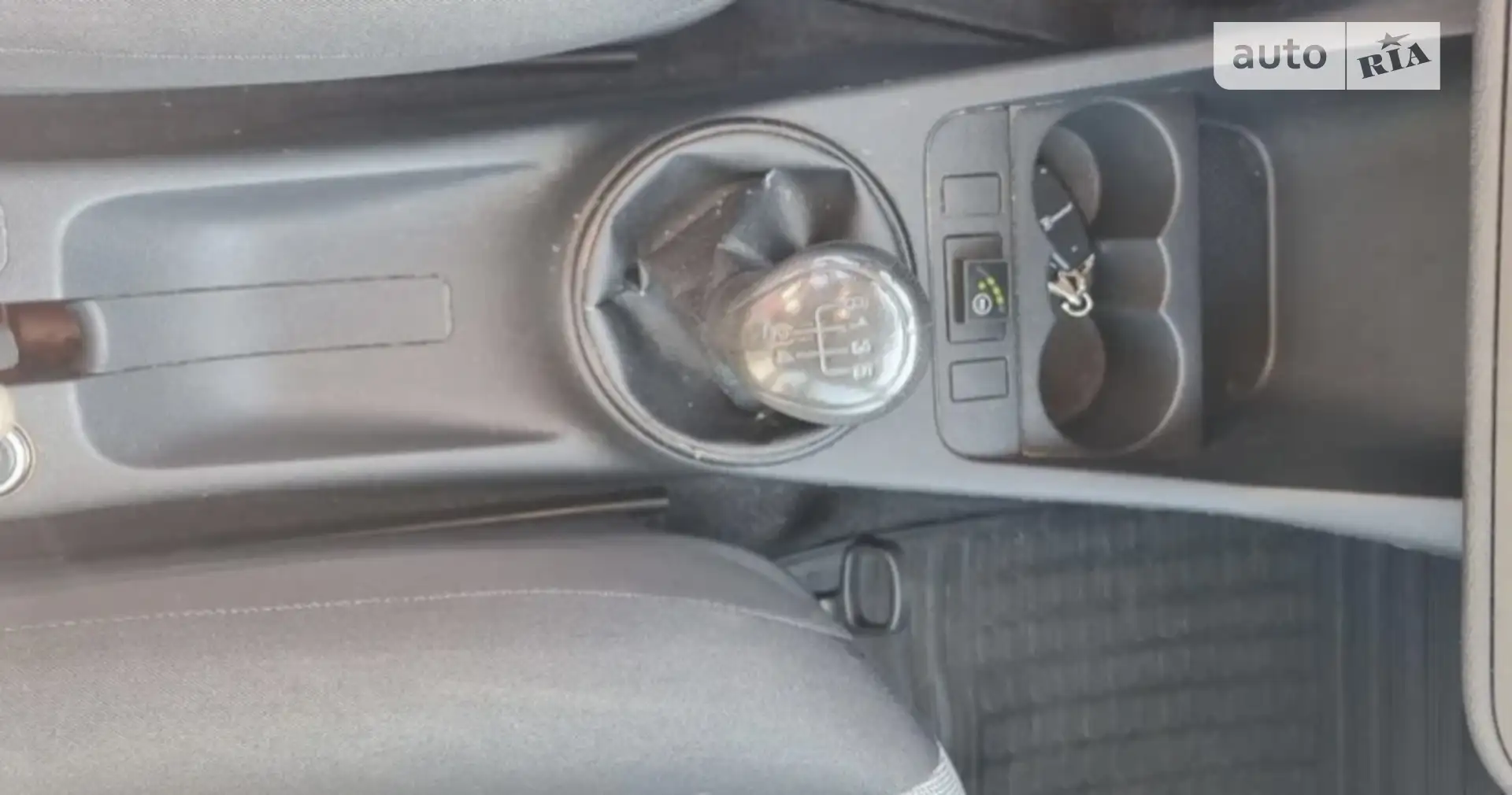 2012 Skoda Fabia - мініатюра 5