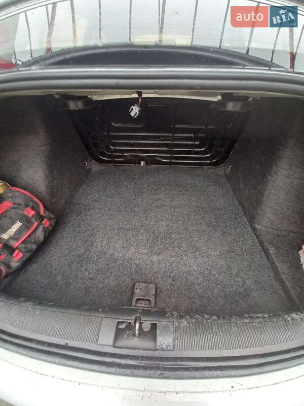 Седан Skoda Fabia 2005 в Киеве