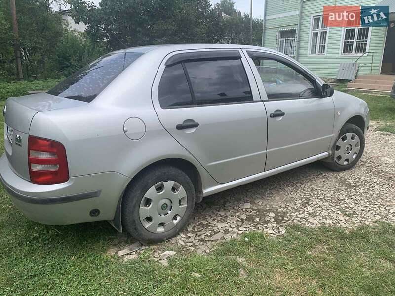 Седан Skoda Fabia 2003 в Бориславе