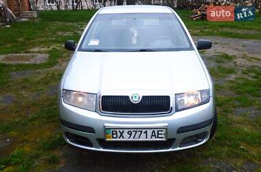 Хэтчбек Skoda Fabia 2006 в 