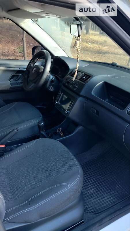 Хэтчбек Skoda Fabia 2014 в Николаеве фото 9 Хэтчбек Skoda Fabia 2014 в Николаеве