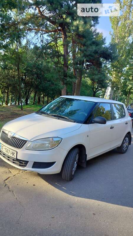 Хэтчбек Skoda Fabia 2014 в Николаеве фото Хэтчбек Skoda Fabia 2014 в Николаеве