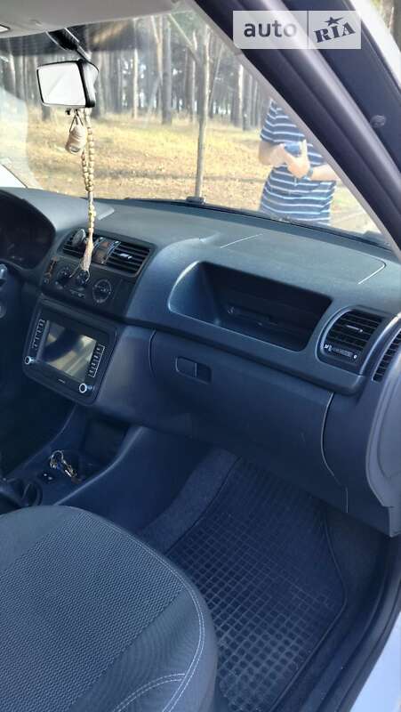 Хэтчбек Skoda Fabia 2014 в Николаеве фото 6 Хэтчбек Skoda Fabia 2014 в Николаеве