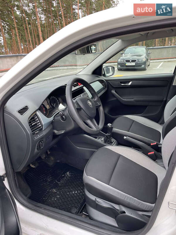 Хетчбек Skoda Fabia 2016 в Ірпені