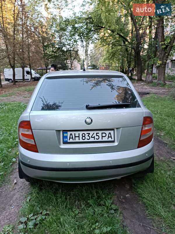 Хетчбек Skoda Fabia 2006 в Краматорську