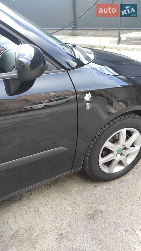 Універсал Skoda Fabia 2011 в Києві