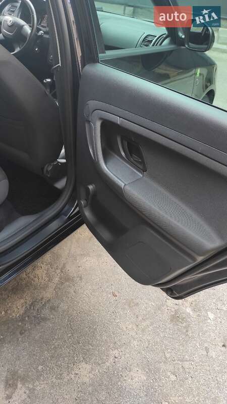 Універсал Skoda Fabia 2011 в Києві