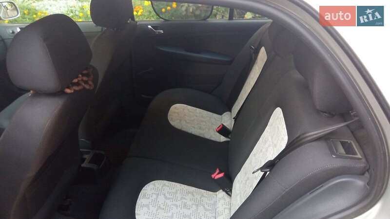 Хетчбек Skoda Fabia 2003 в Луцьку