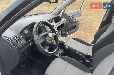 Хэтчбек Skoda Fabia 2012 в 