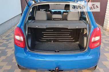 Хэтчбек Skoda Fabia 2010 в 