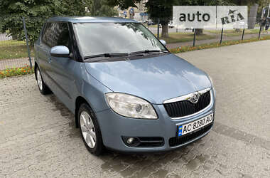 Хэтчбек Skoda Fabia 2008 в Луцке