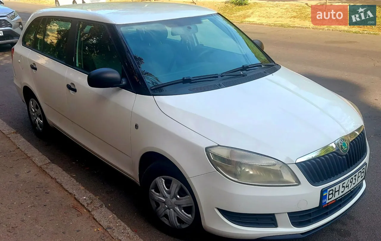2012 Skoda Fabia - мініатюра 11