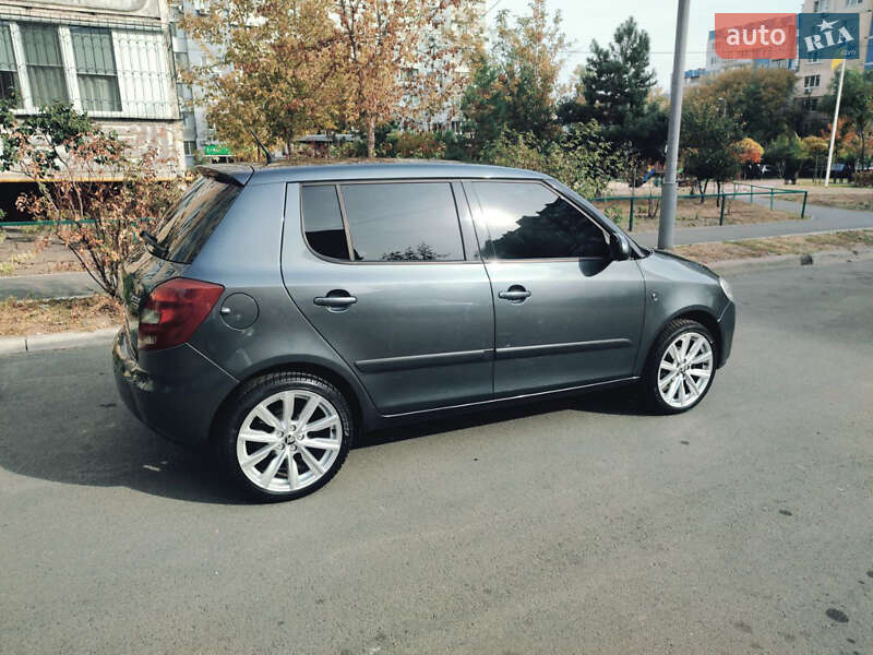 Хетчбек Skoda Fabia 2009 в Харкові