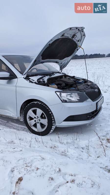 Хетчбек Skoda Fabia 2015 в Києві