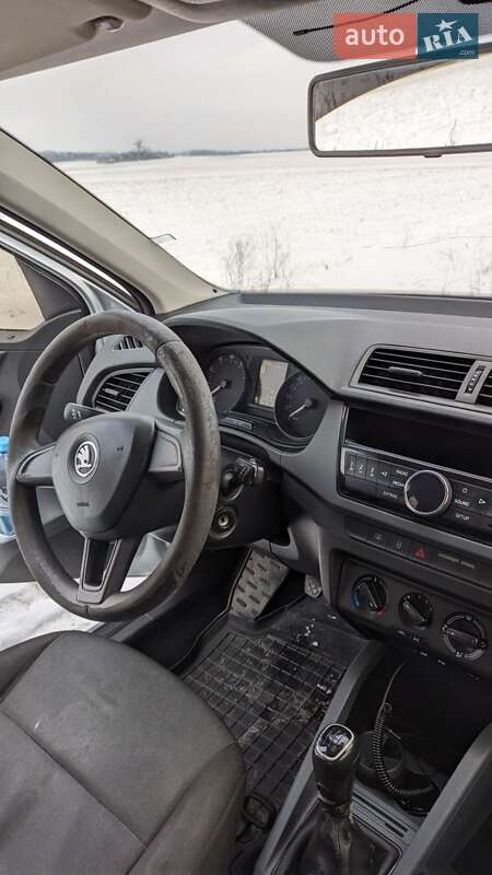 Хетчбек Skoda Fabia 2015 в Києві