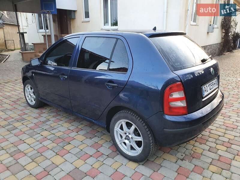 Хэтчбек Skoda Fabia 2000 в Ужгороде