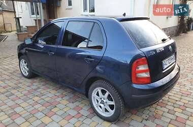Хэтчбек Skoda Fabia 2000 в 