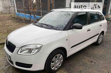 Універсал Skoda Fabia 2009 в Саврані