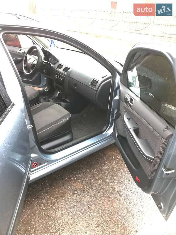 Универсал Skoda Fabia 2004 в Виннице