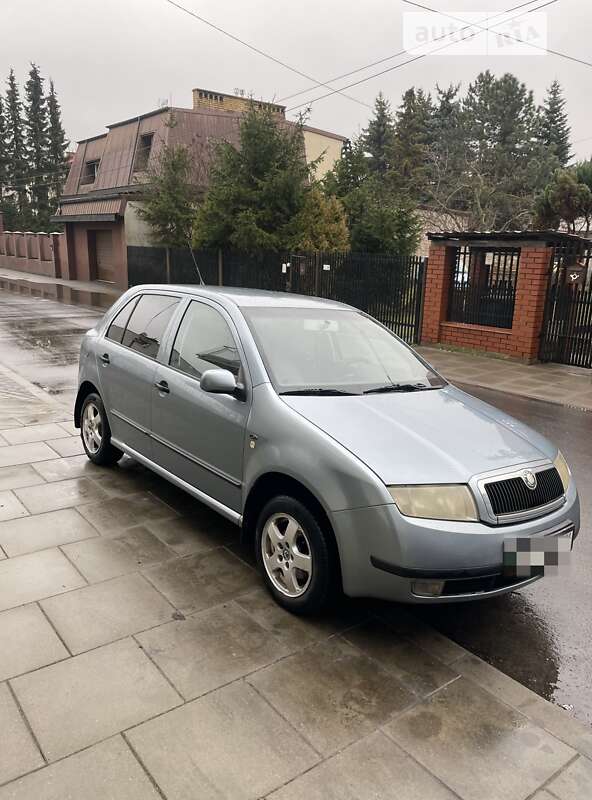 Хэтчбек Skoda Fabia 2002 в Львове