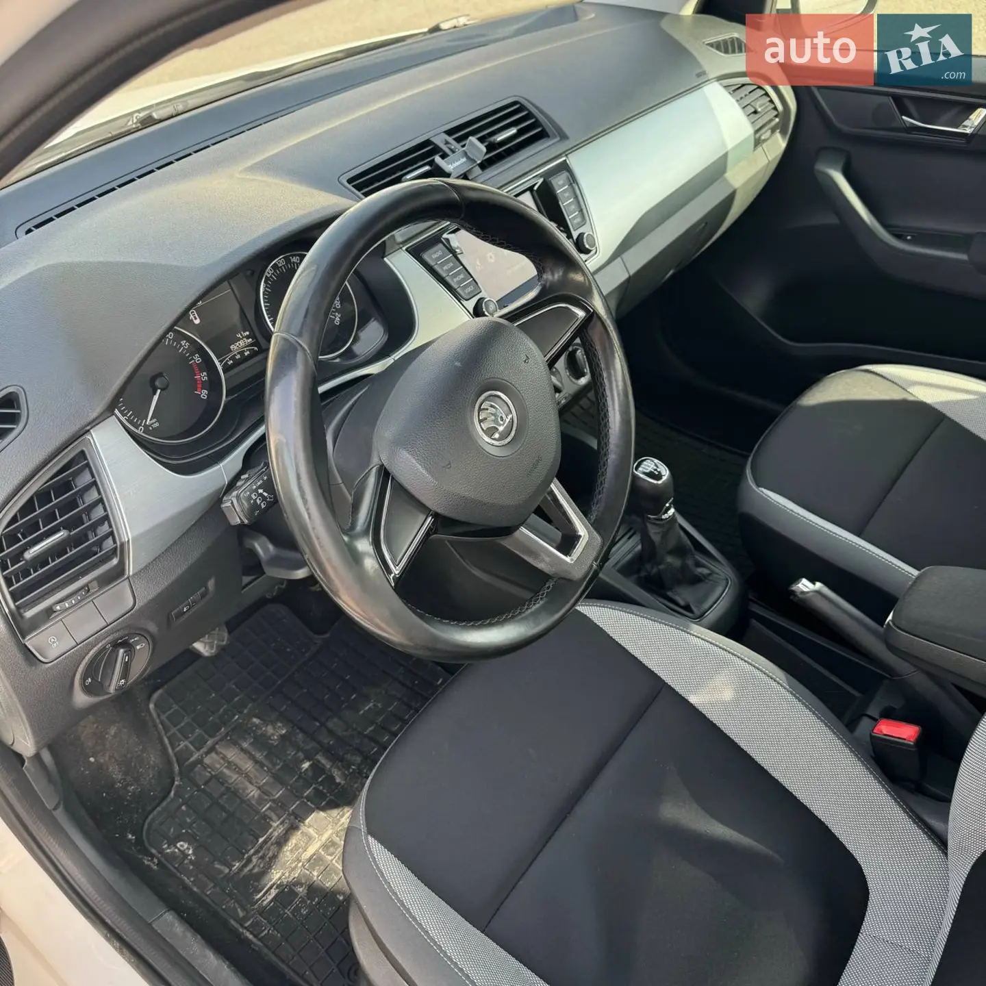 2015 Skoda Fabia - мініатюра 6