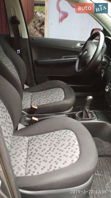 Універсал Skoda Fabia 2006 в Дніпрі