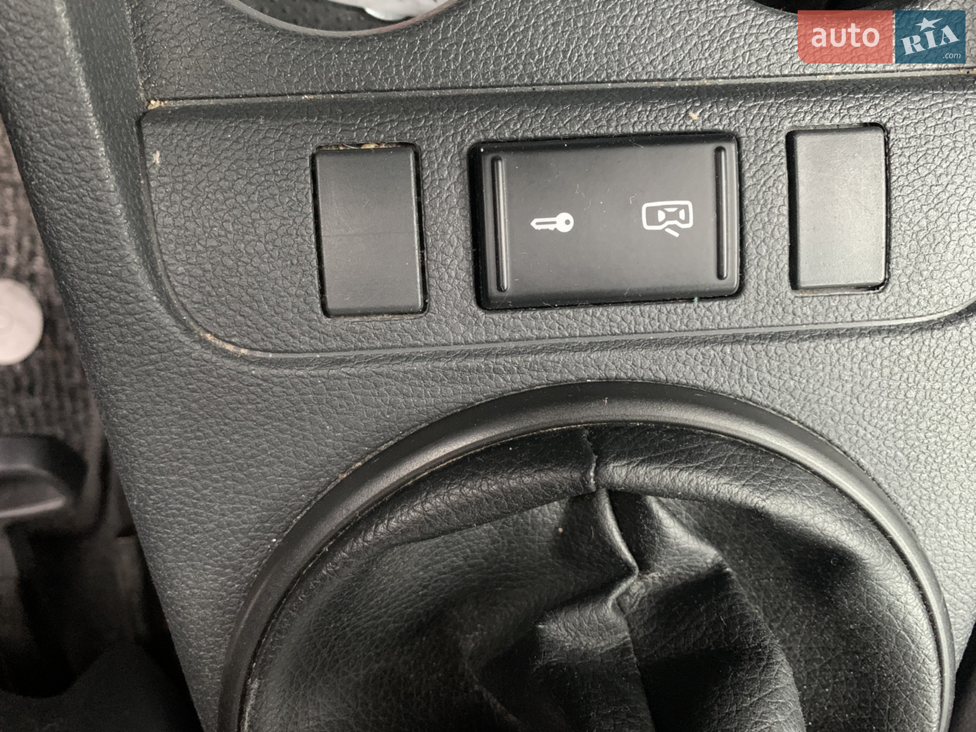 2011 Skoda Fabia - мініатюра 15