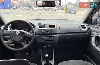 Хэтчбек Skoda Fabia 2009 в Днепре