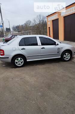 Седан Skoda Fabia 2003 в Староконстантинове