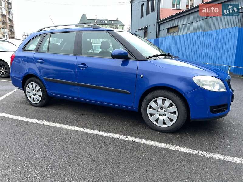Універсал Skoda Fabia 2009 в Луцьку