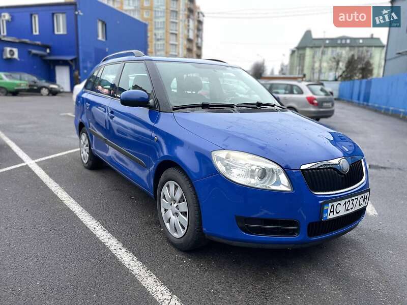 Універсал Skoda Fabia 2009 в Луцьку