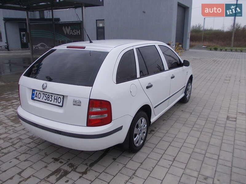 Універсал Skoda Fabia 2002 в Виноградові