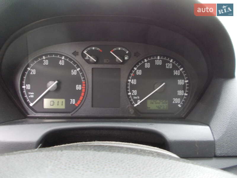 Універсал Skoda Fabia 2002 в Виноградові