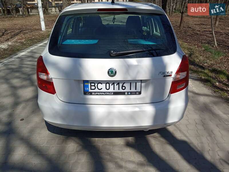 Універсал Skoda Fabia 2010 в Жовкві