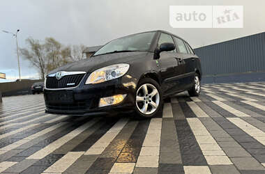 Универсал Skoda Fabia 2011 в Городке