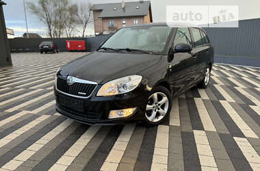 Универсал Skoda Fabia 2011 в Городке