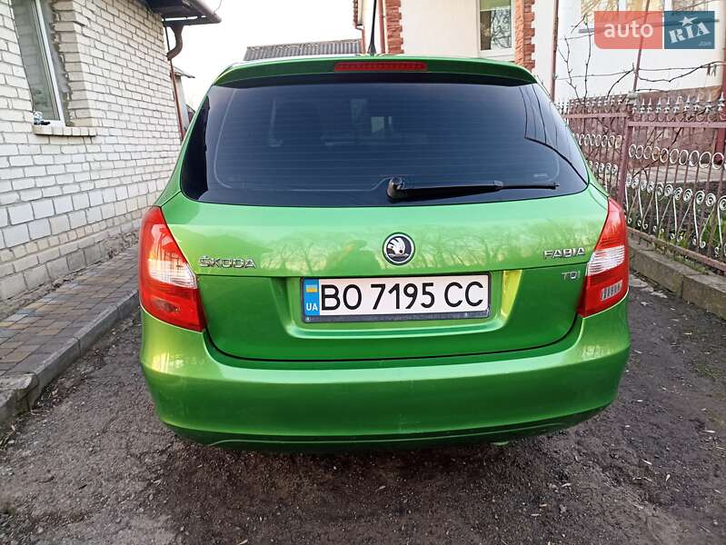 Універсал Skoda Fabia 2013 в Теребовлі