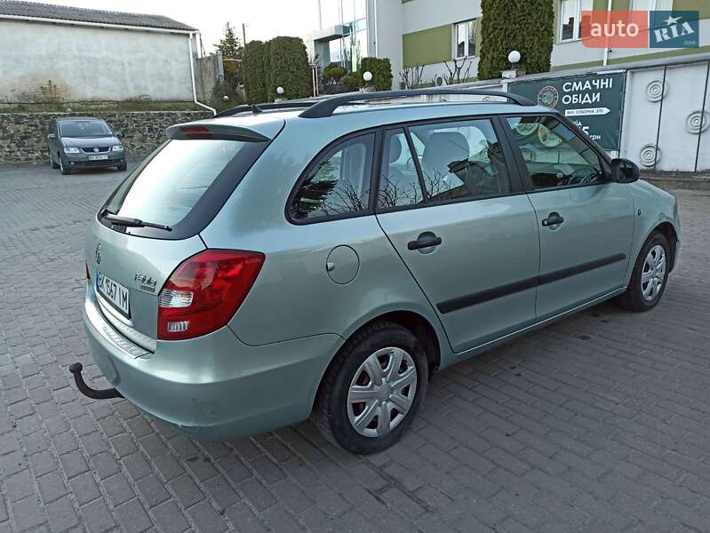 Універсал Skoda Fabia 2010 в Рівному