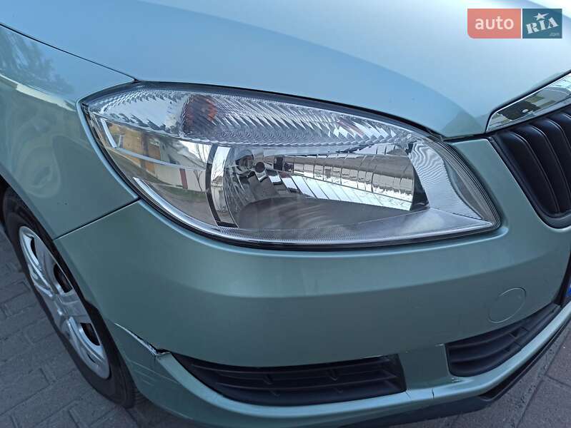 Універсал Skoda Fabia 2010 в Рівному